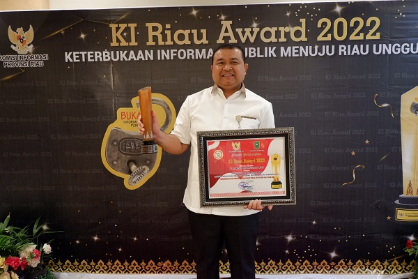 PT SPR Dinobatkan Sebagai Juara Satu KI Riau Award 2022 Kategori BUMD